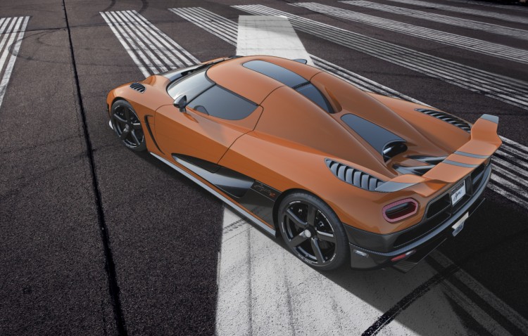 Koenigsegg_AgeraR_2013_Configurator_Rear2View1-750x478