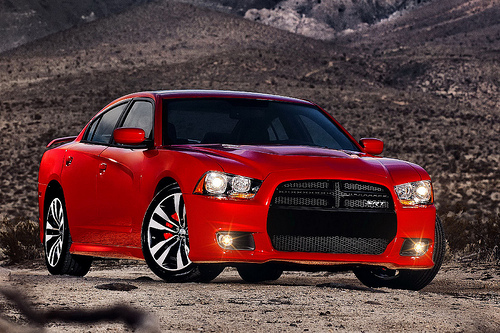 2013-dodge-charger-srt8