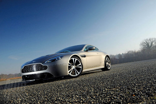 aston martin v12 vantage picture